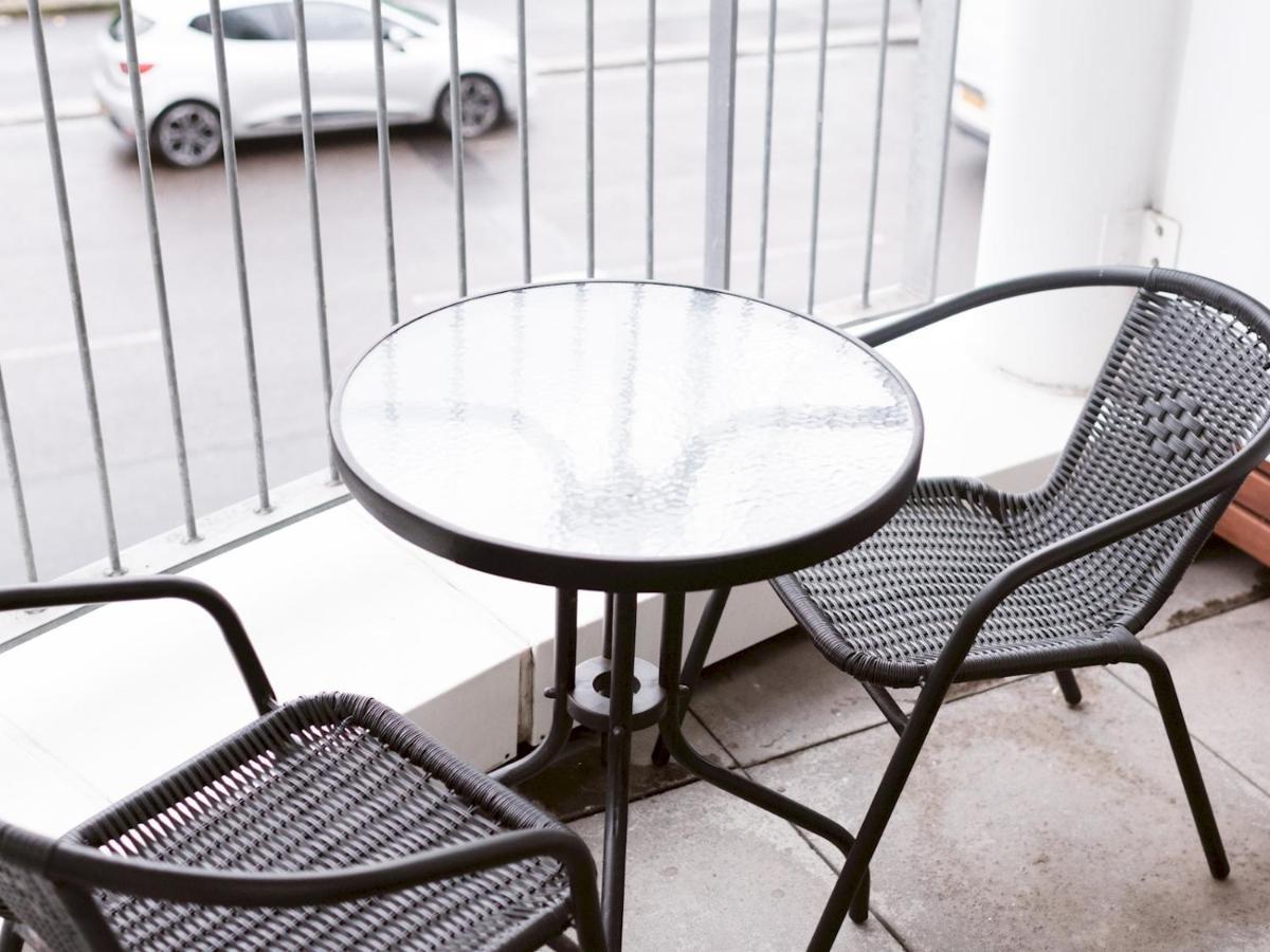 Pass The Keys Stylish 2Bed Rental Unit Glasgow Green Exterior photo