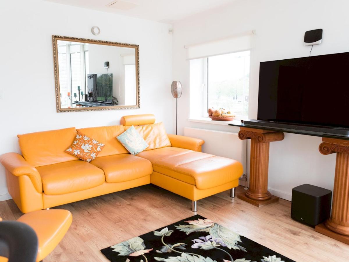 Pass The Keys Stylish 2Bed Rental Unit Glasgow Green Exterior photo